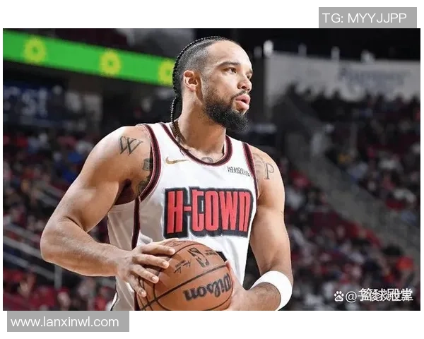 火箭122-115雄鹿 球员点评:4人优异,4人及格,伊森低迷